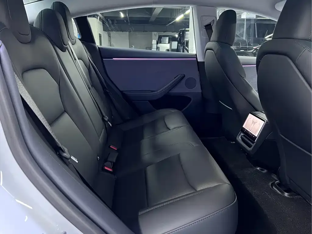 Tesla Model 3 — фото 4