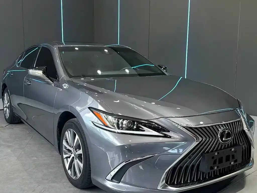 Lexus ES — фото 7