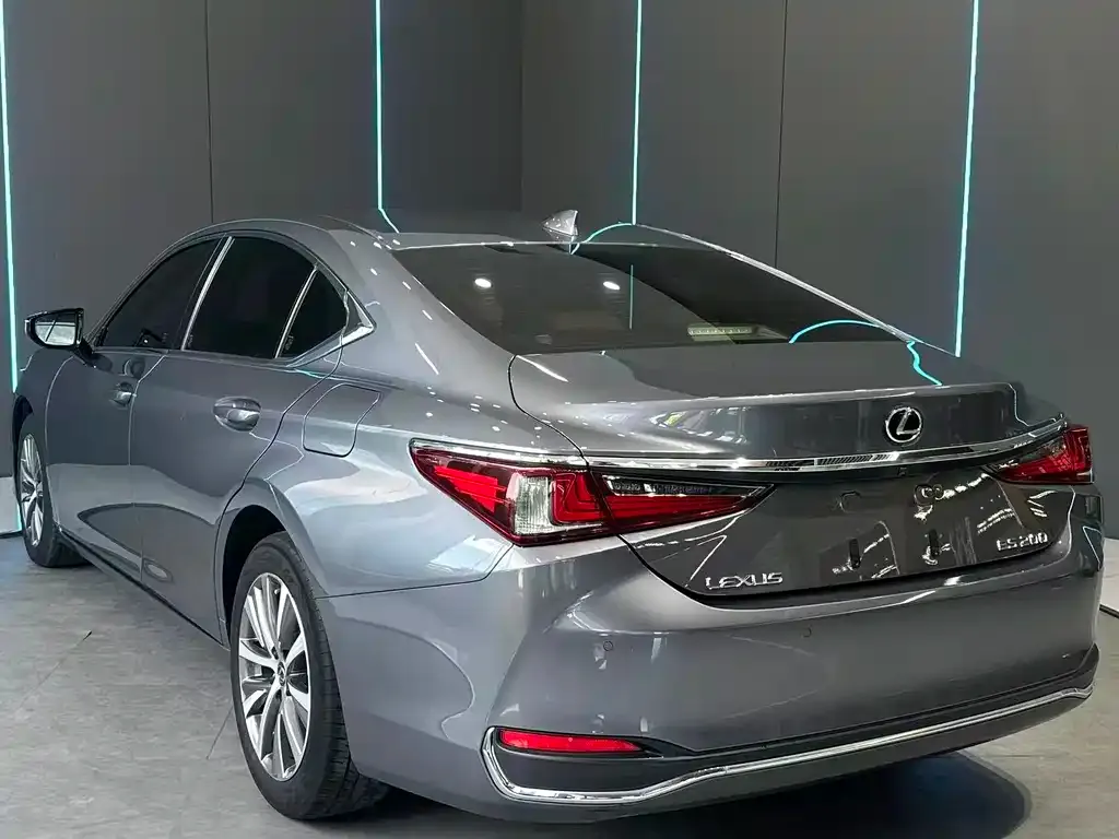 Lexus ES — фото 2