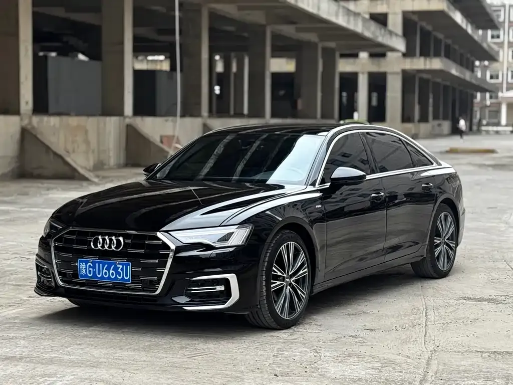 Audi A6L — фото 1