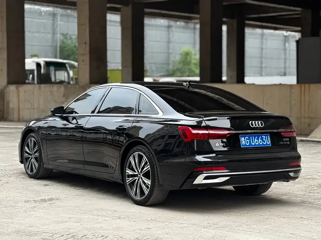 Audi A6L — фото 10