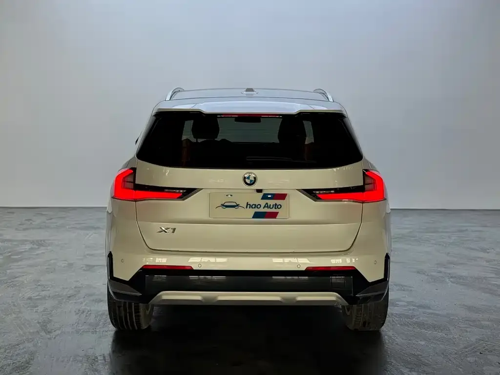 BMW X1 — фото 5