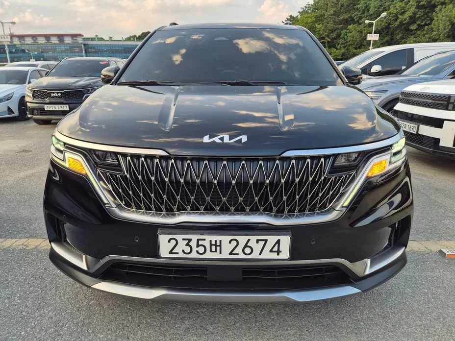 Kia Carnival — фото 1
