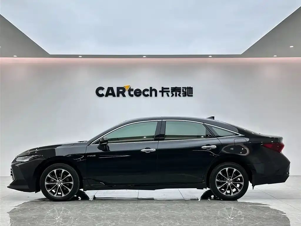Toyota Avalon — фото 2