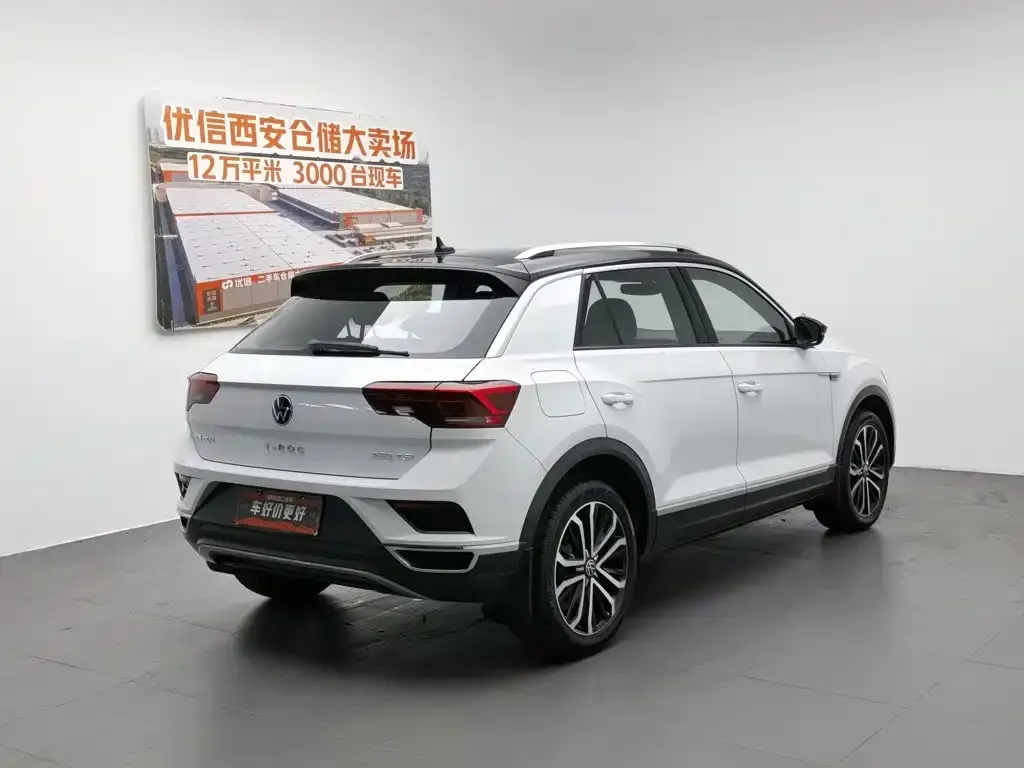 Volkswagen T-Roc — фото 2