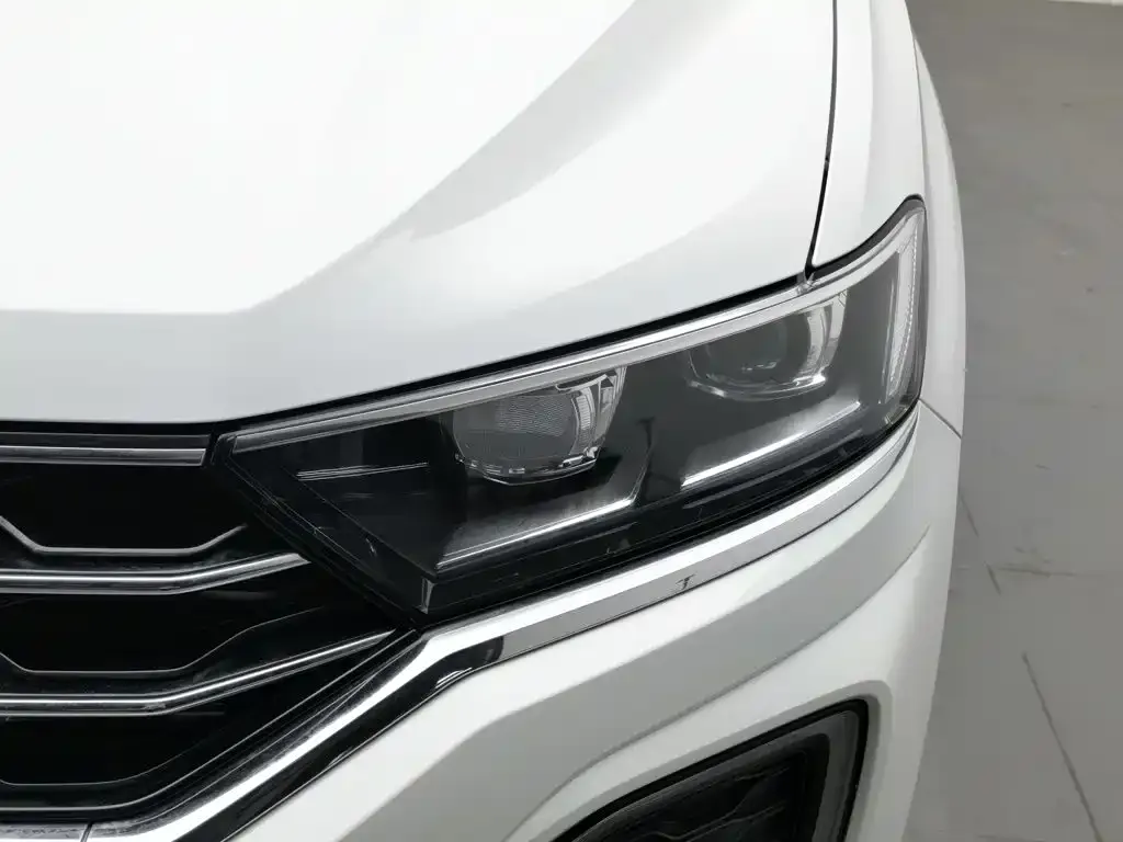 Volkswagen T-Roc — фото 3