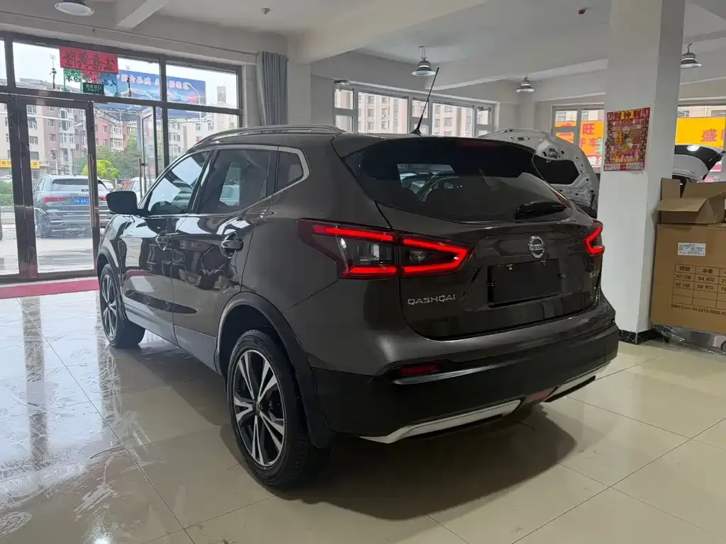 Nissan Qashqai — фото 5