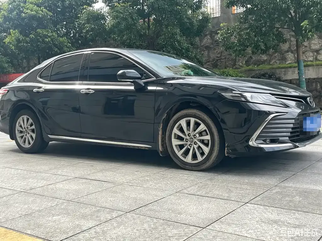 Toyota Camry — фото 10