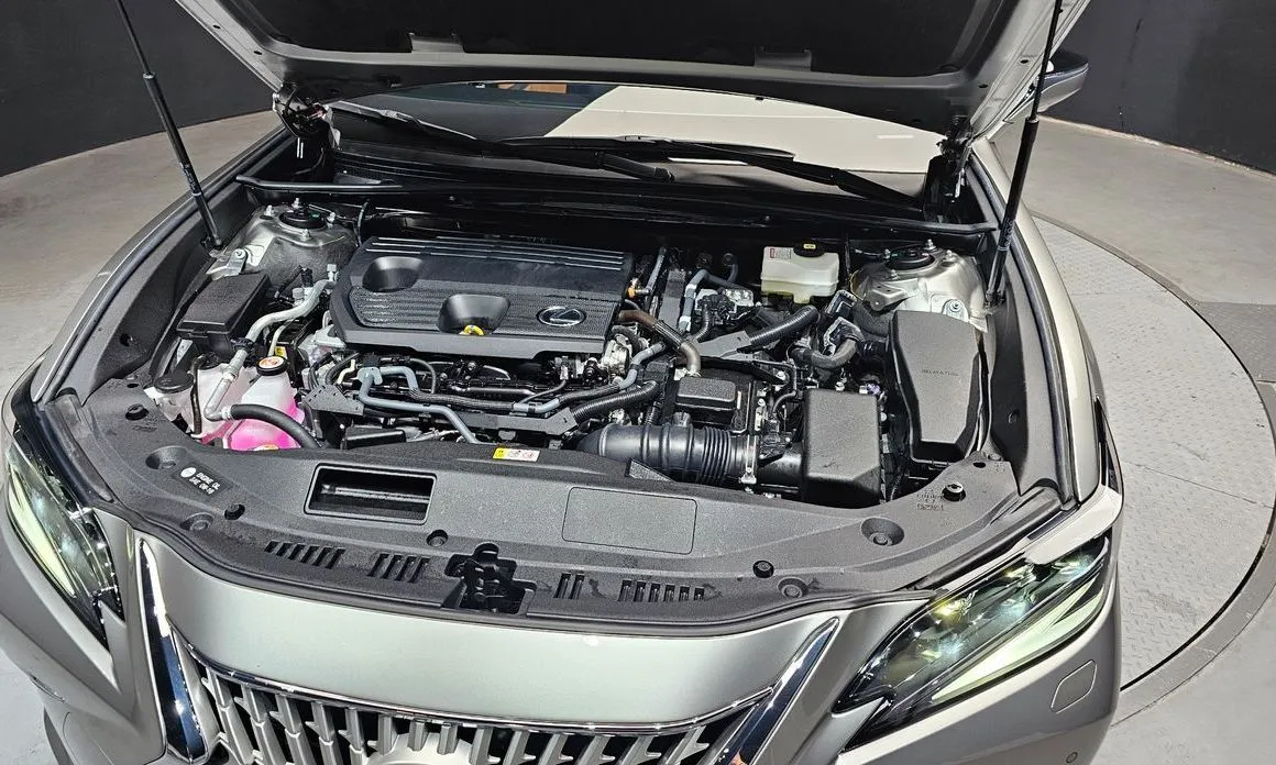 Lexus ES 2026 из KR, фото 8