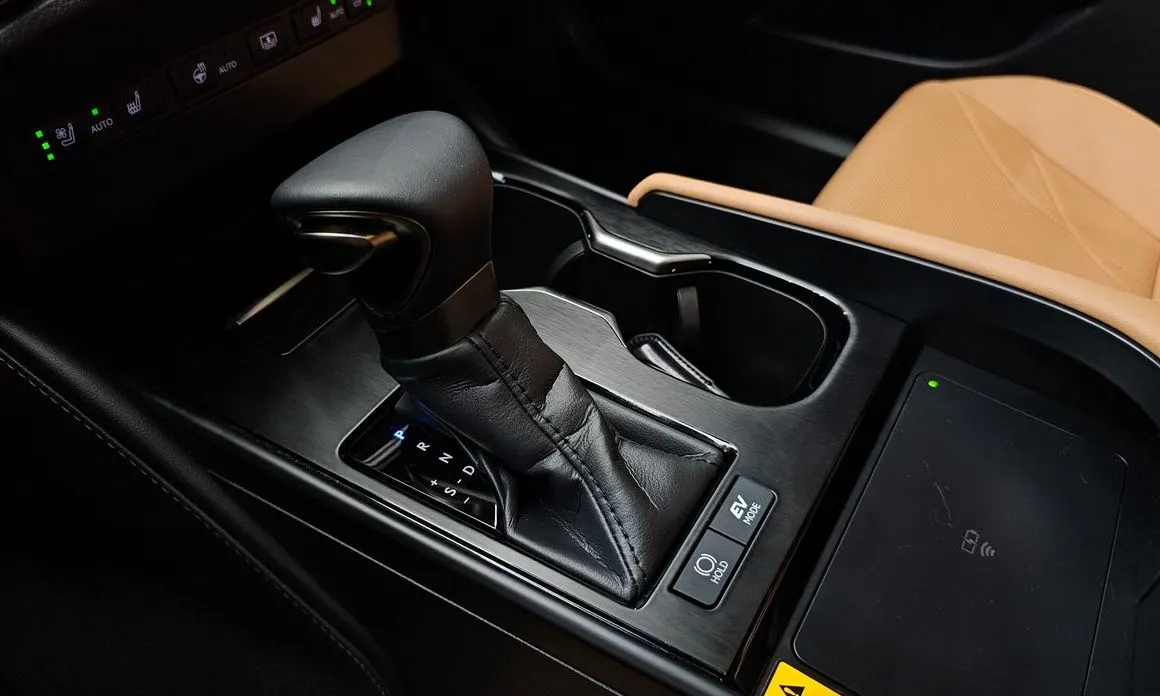 Lexus ES 2026 из KR, фото 4