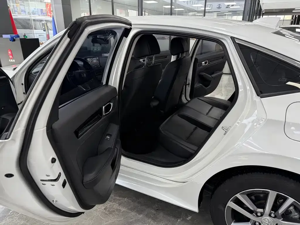 Honda Civic — фото 7