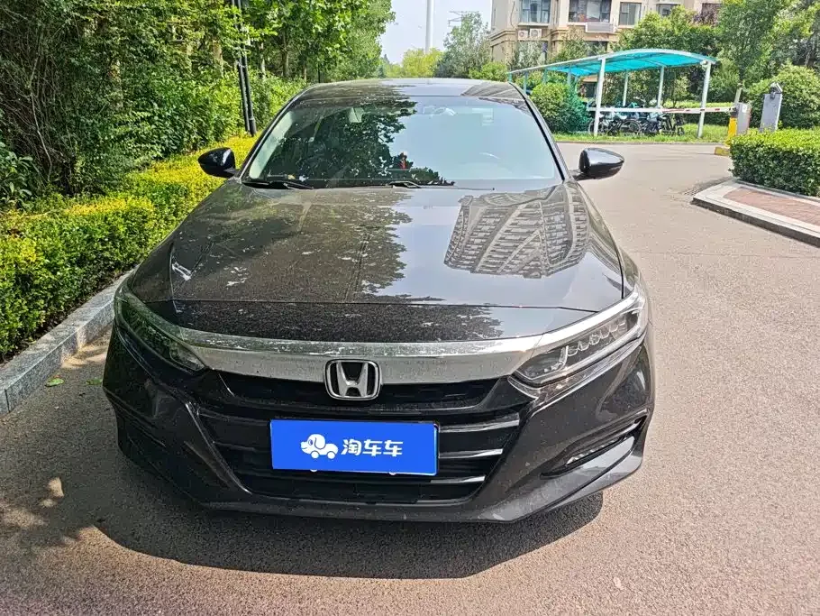 Honda Accord — фото 10