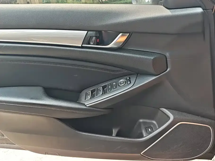 Honda Accord — фото 5