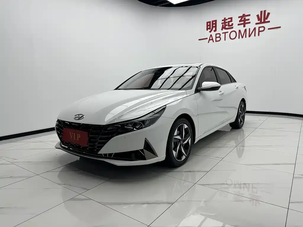 Hyundai Elantra — фото 6