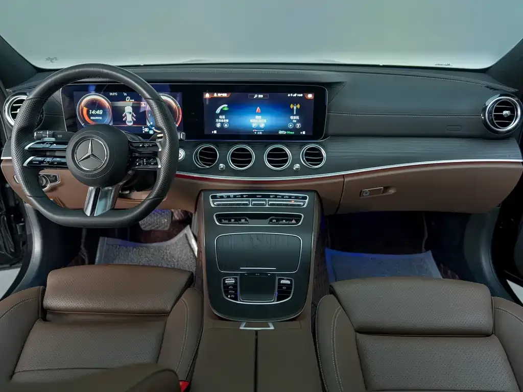 Mercedes-Benz E-Class — фото 10