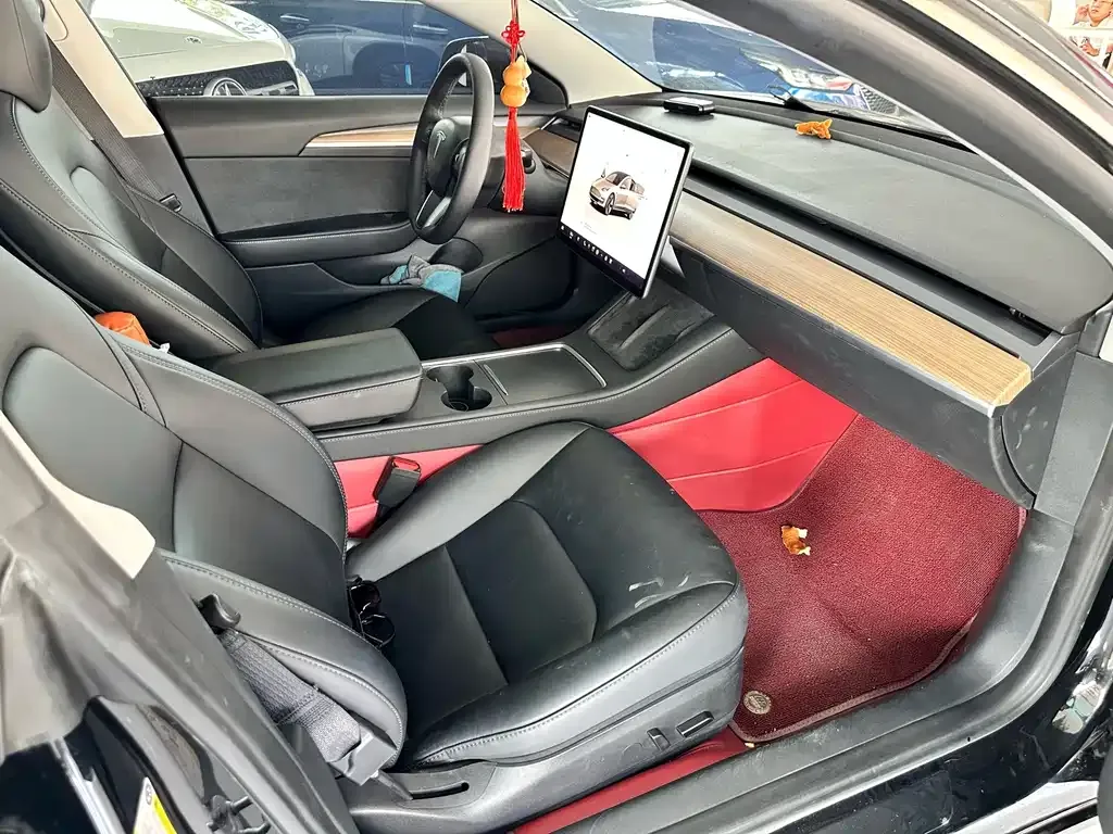 Tesla Model 3 — фото 6
