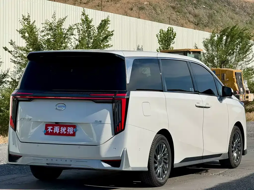 GAC Motor Trumpchi M8 — фото 9