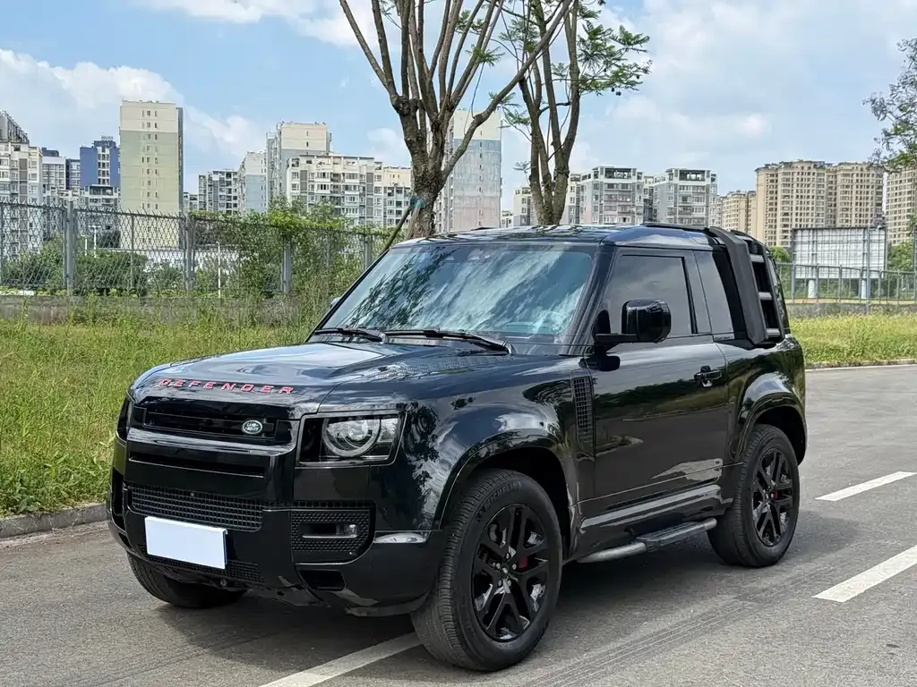 Land Rover Defender — фото 1
