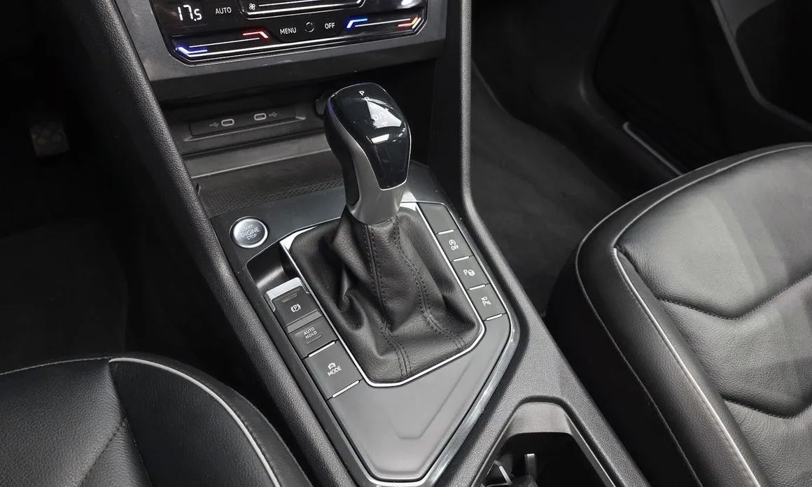 Volkswagen Tiguan — фото 10