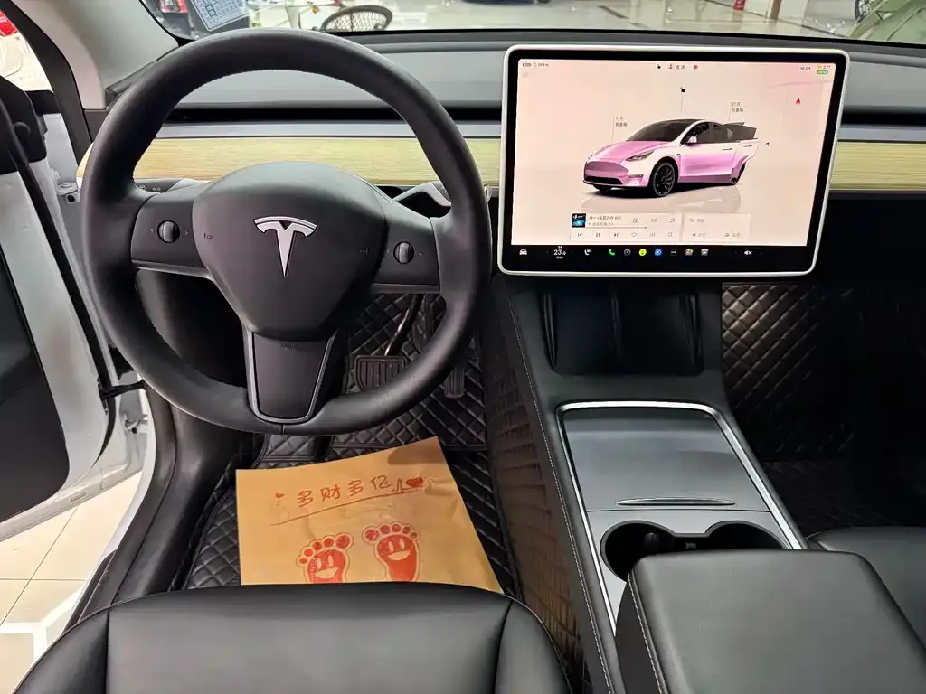 Tesla Model Y — фото 7