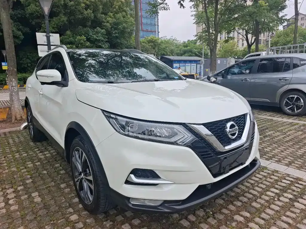 Nissan Qashqai — фото 9