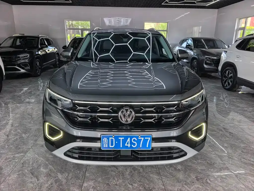 Volkswagen Tayron — фото 1
