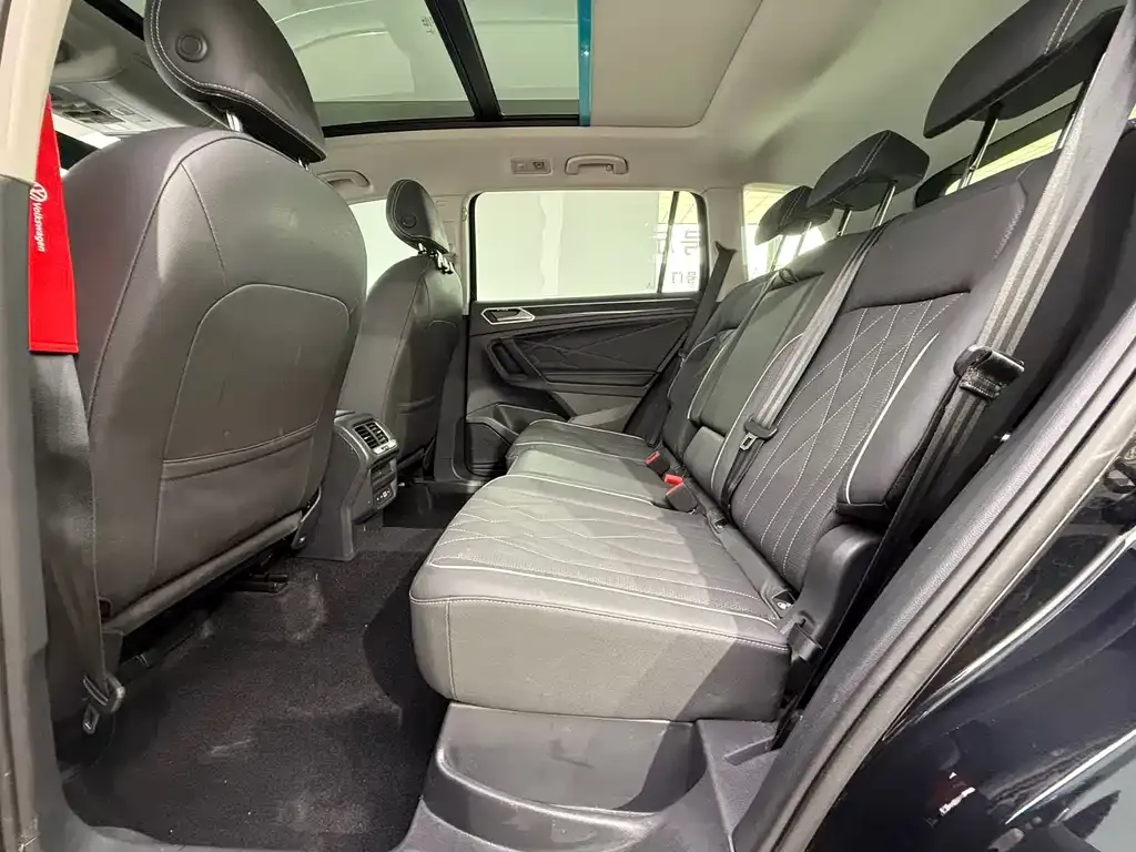 Volkswagen Tiguan L 2023 из CN, фото 9