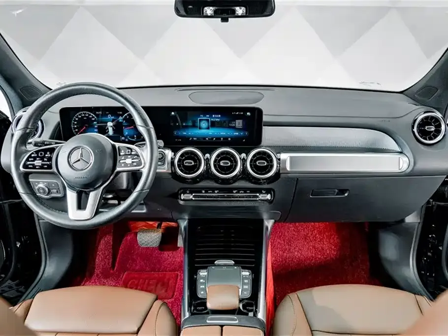 Mercedes-Benz GLB — фото 10