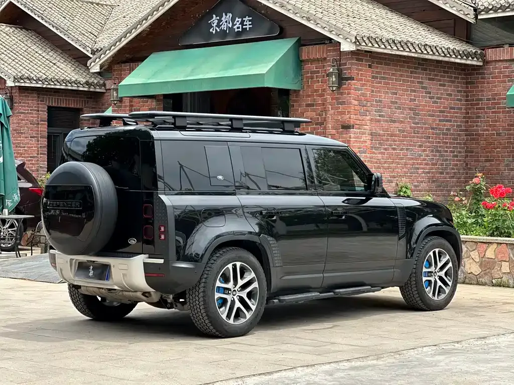 Land Rover Defender — фото 10