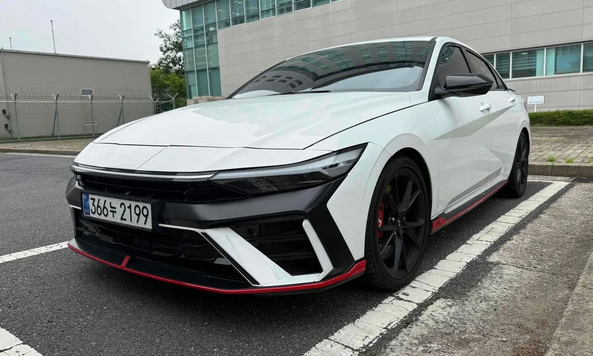 Hyundai AVANTE — фото 8