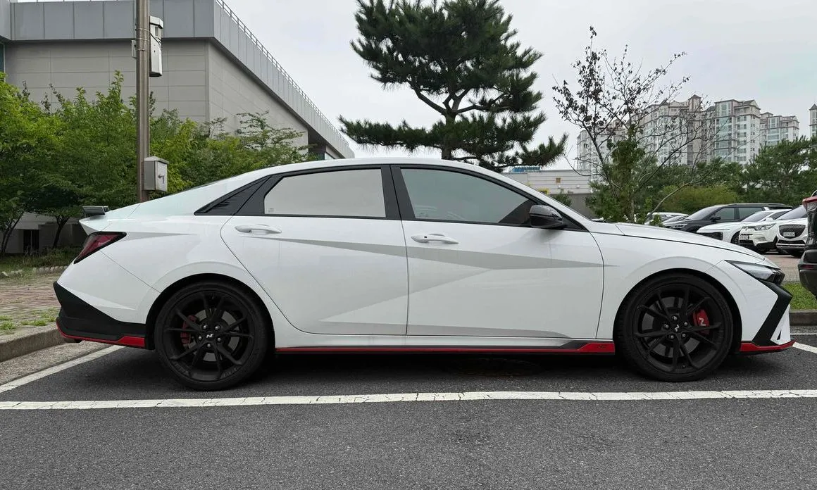 Hyundai AVANTE — фото 3