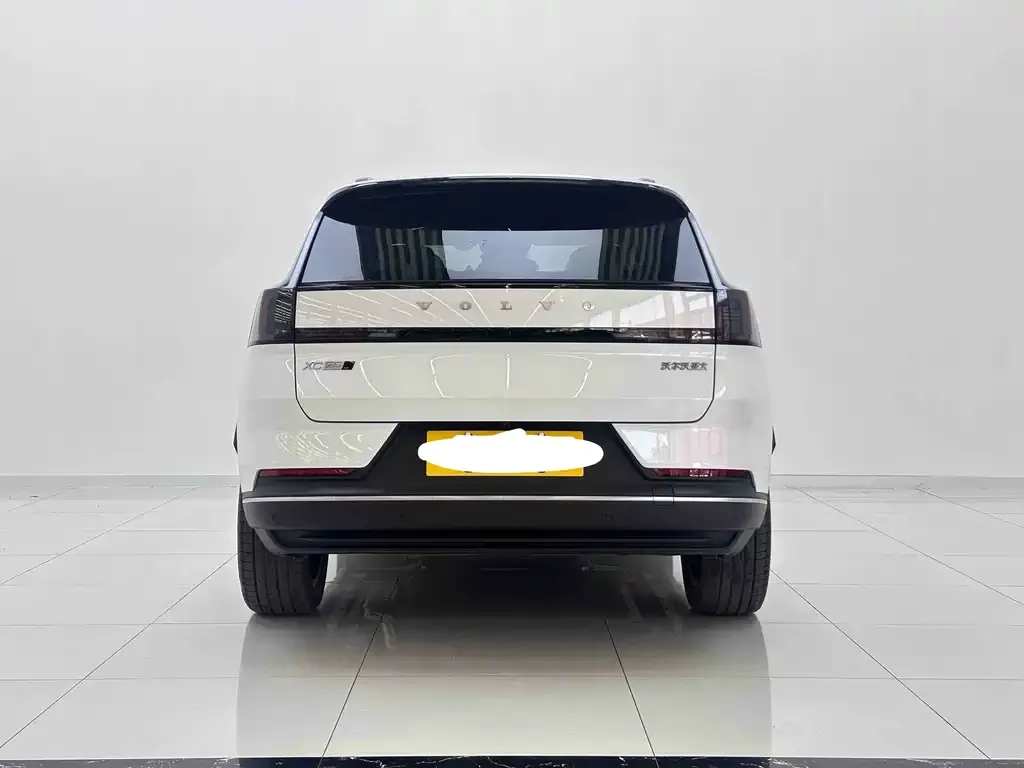 Volvo XC70 Plug-in Hybrid — фото 6