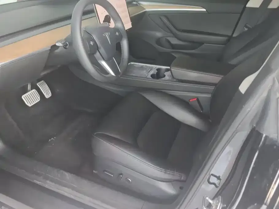Tesla Model 3 — фото 2