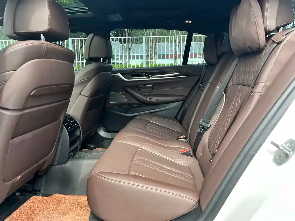BMW 5 Series New Energy — фото 4