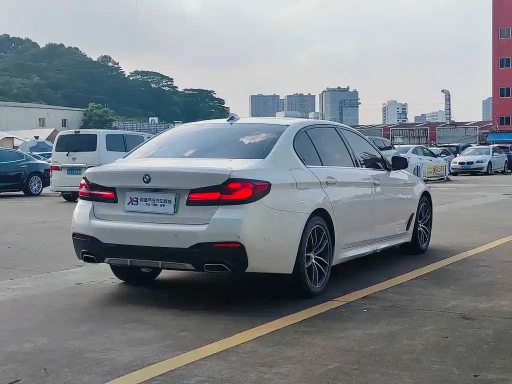 BMW 5 Series New Energy — фото 2
