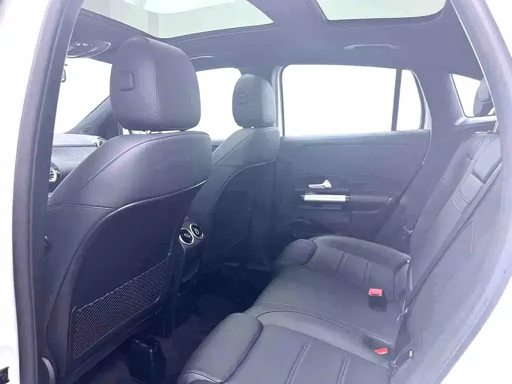 Mercedes-Benz GLA — фото 8