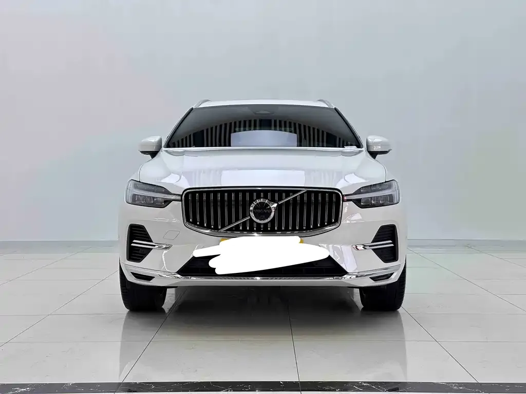 Volvo XC60 PHEV — фото 6
