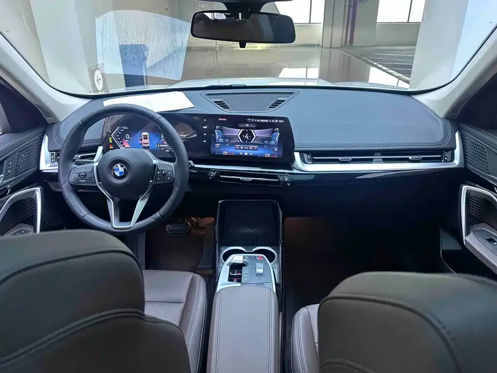 BMW X1 — фото 10