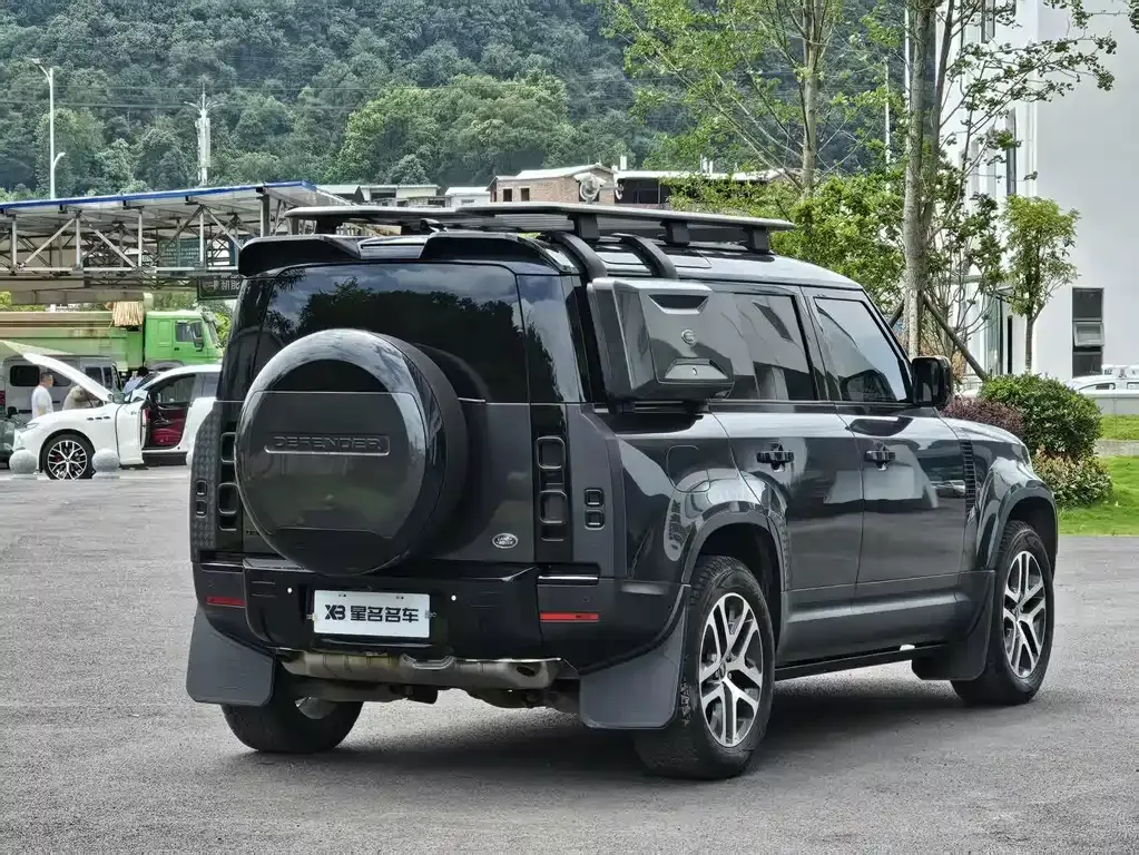 Land Rover Defender — фото 9
