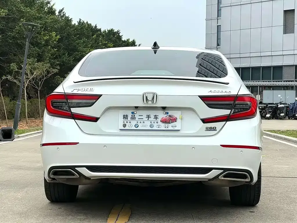 Honda Accord — фото 4