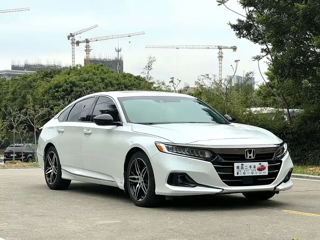 Honda Accord — фото 10