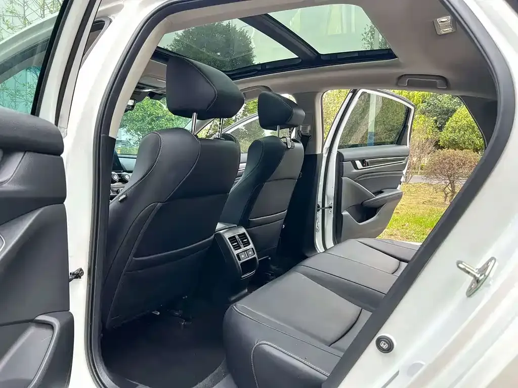 Honda Accord — фото 5
