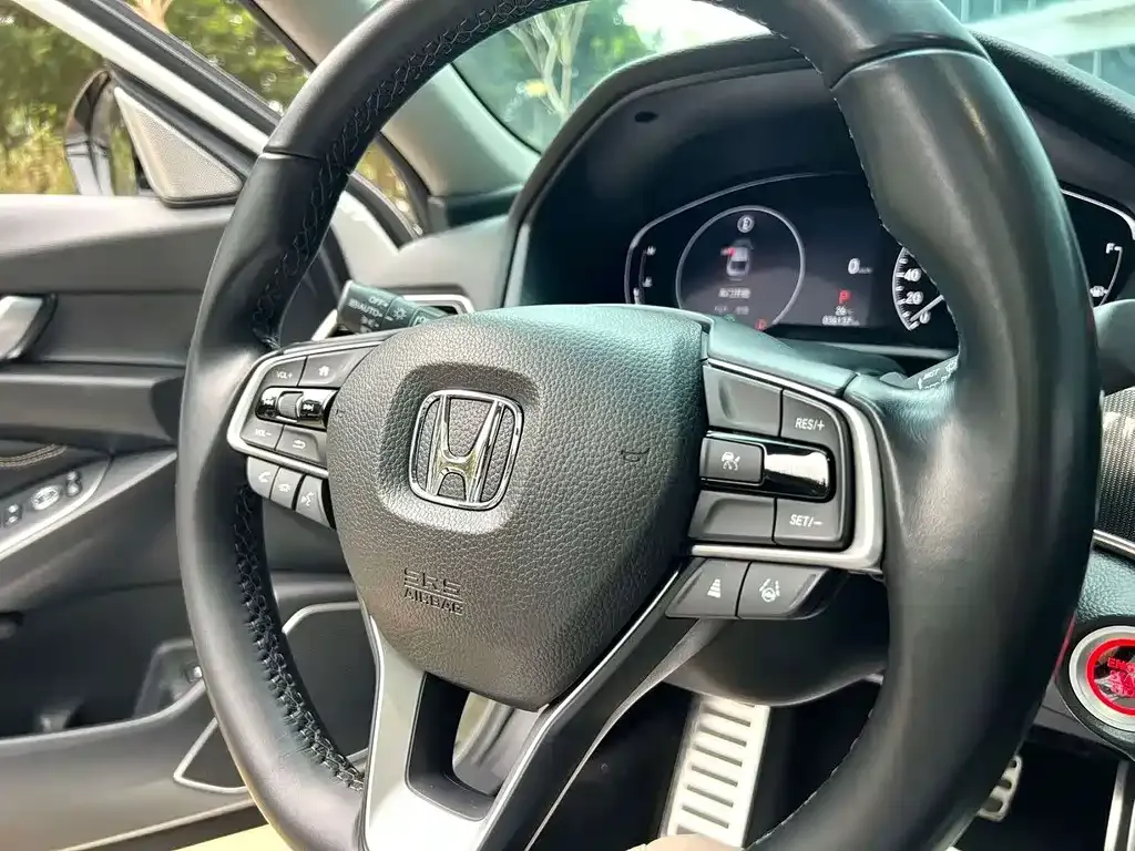 Honda Accord — фото 3
