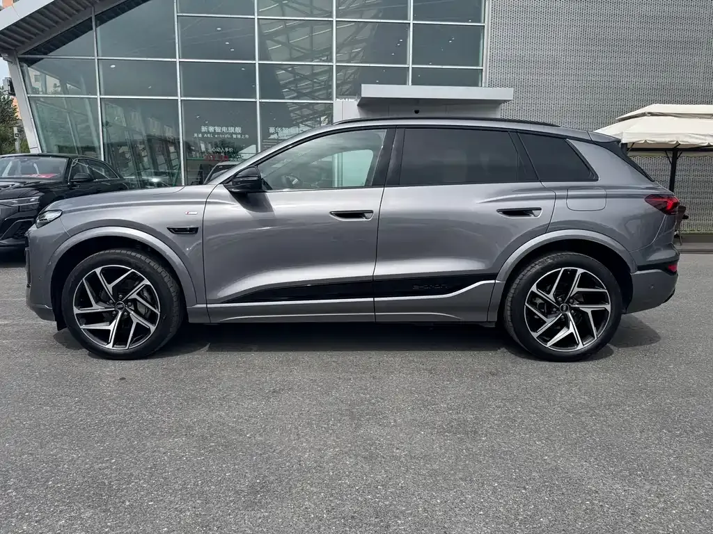 Audi Q6L e-tron — фото 10