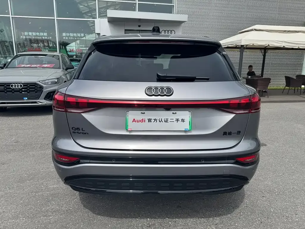 Audi Q6L e-tron — фото 9