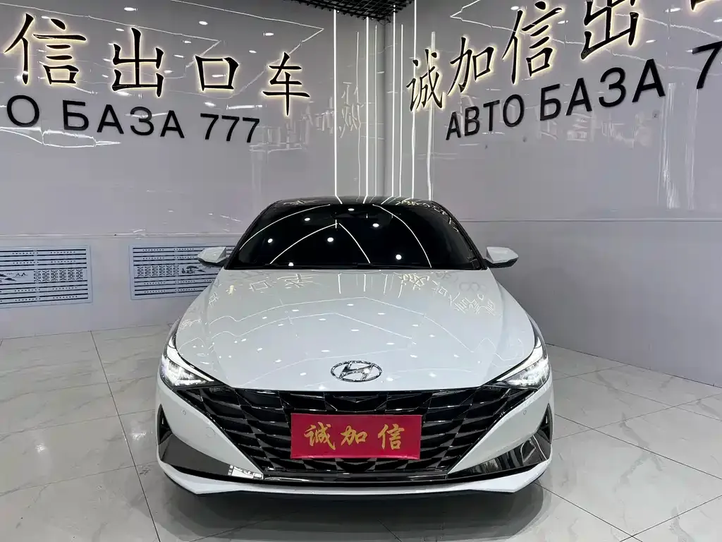 Hyundai Elantra — фото 5