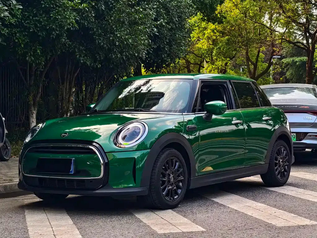MINI Cooper (3-door) — фото 1