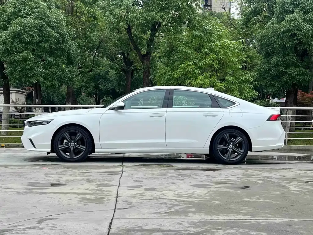 Honda Inspire — фото 10