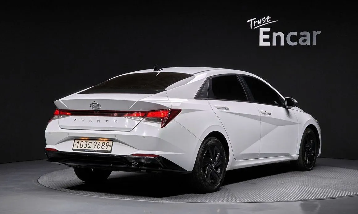 Hyundai AVANTE — фото 3