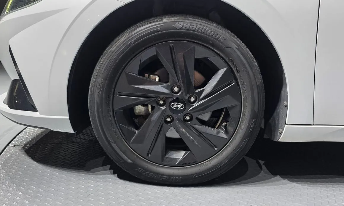 Hyundai AVANTE — фото 6